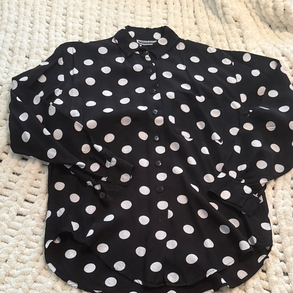 Vintage 90s Contempo Casuals LS Black & White Polka Dot Button-Up Collared Shirt